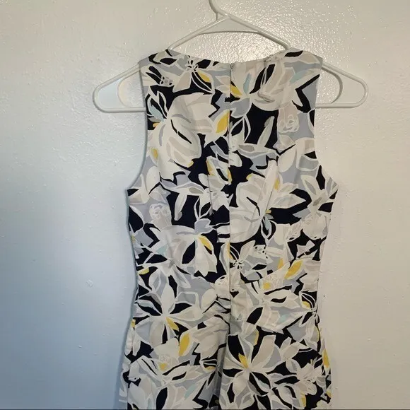 Zara Trafaluc Women's Size XS Sleeveless Deep V-Neck Dress Floral White Blue - Image 9