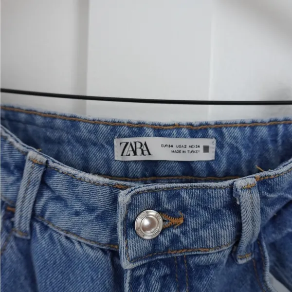 Zara Wide Leg Crop Jeans - Image 4
