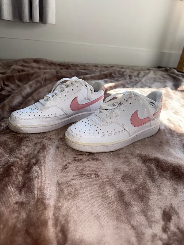 Pink Nike Shoes Women’s - Image 2