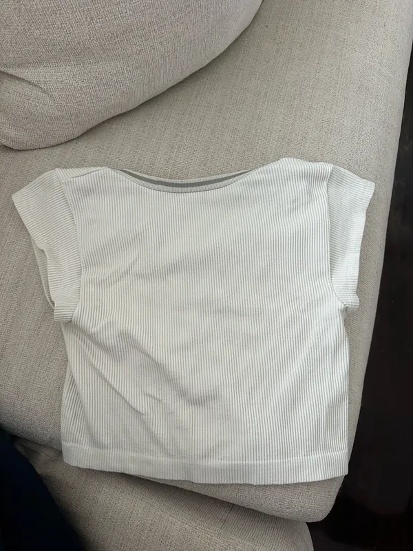 Urban Outfitters Grey Crop Top - Image 3