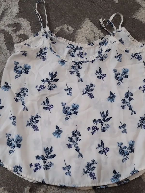 Abercrombie & Fitch White Camisole with Blue Floral Print - Image 3
