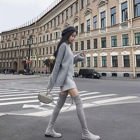 Trendy Gray 2-Piece Knit Set - Oversized Sweater‎ & Mini shorts - XS - Image 2