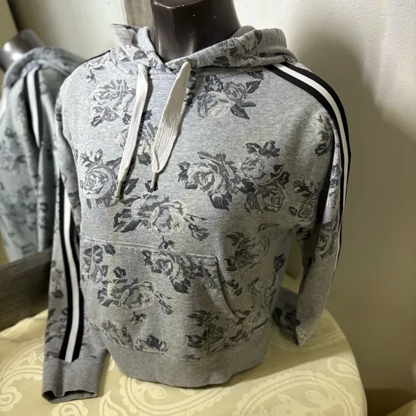 Calvin Klein Gray Floral Hoodie Sweater - Image 13