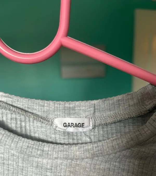 garage cropped top  - Image 3