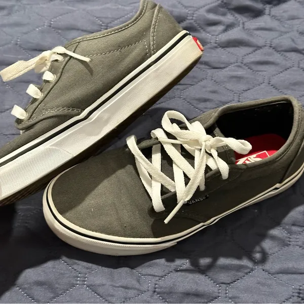 Vans grey sneakers lace up youth size 5 womens size 6.5 grunge 2000s alt skater - Image 6