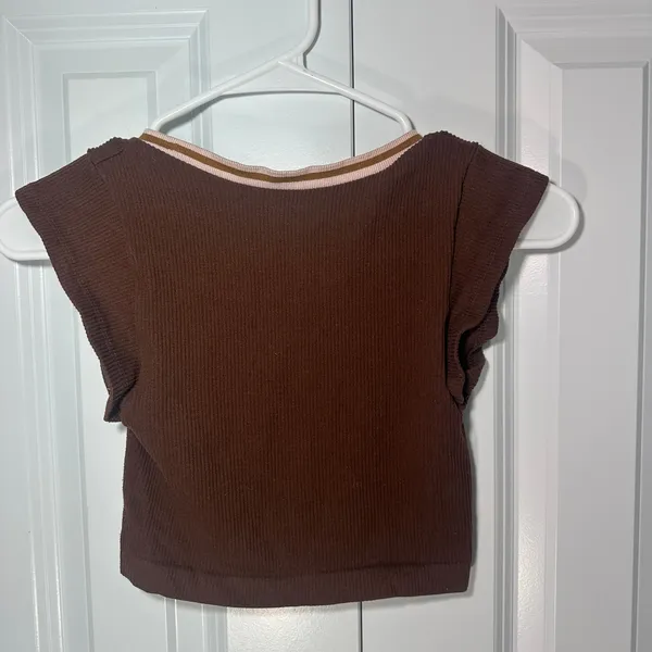 Out From Under Go For Gold Seamless Ribbed Crop Top Womens XS/S Brwon Split Neck - Image 3