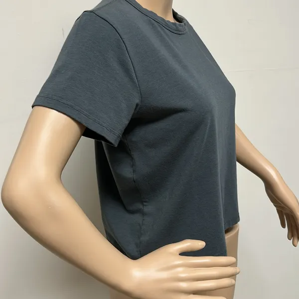 Feat Gray Short Sleeve Crew Neck Cropped Tee Shirt size S - Image 5