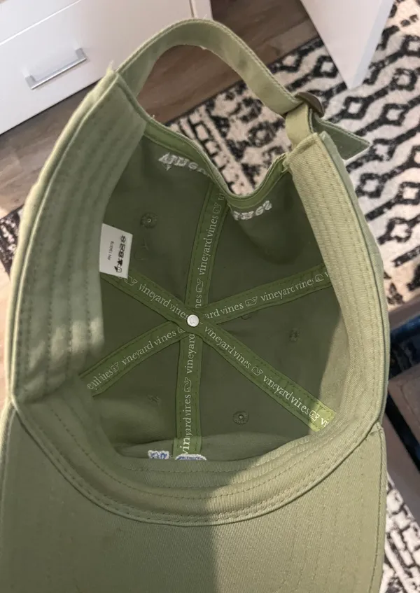 Vineyard Vines hat - Image 3