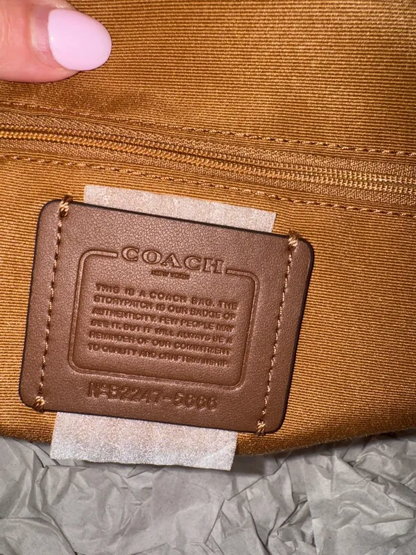 Coach Backpack Leather - Image 4