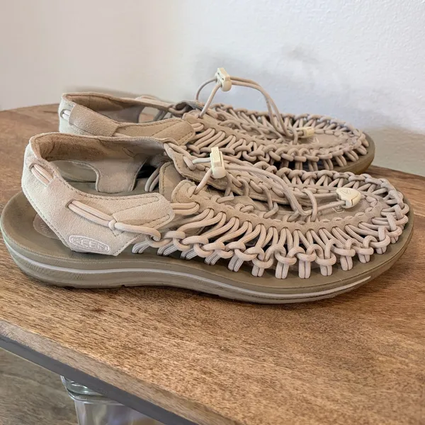 KEEN UNEEK Sandals Womens 9.5 Beige Tan Cord Bungee Outdoor Gorpcore - Image 4