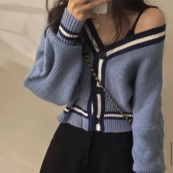 YesStyle Blue and White Cardigan - Image 3