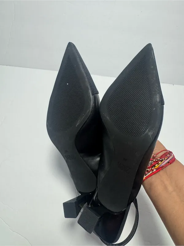 Zara Women's Kitten Heels Size 38 Black with Gold Sexy Holiday Party - Image 6