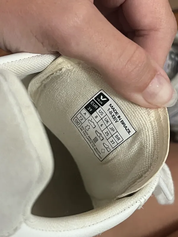 VEJA Sneakers - Image 5