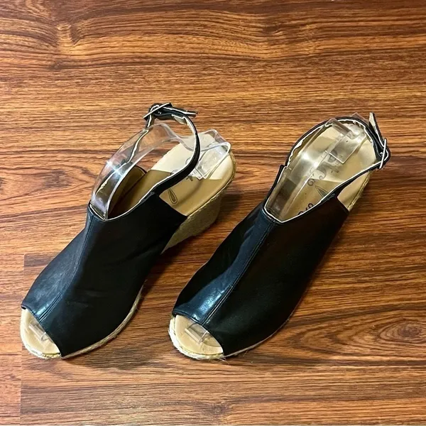 Rue21 ETC! Black Faux Leather Peep Toe Platform Wedge Sandals Size 6/7 - Image 4