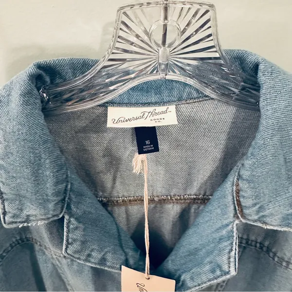Universal Threads Mid Length Distressed Jean Jacket NWT Size 16 - Image 3