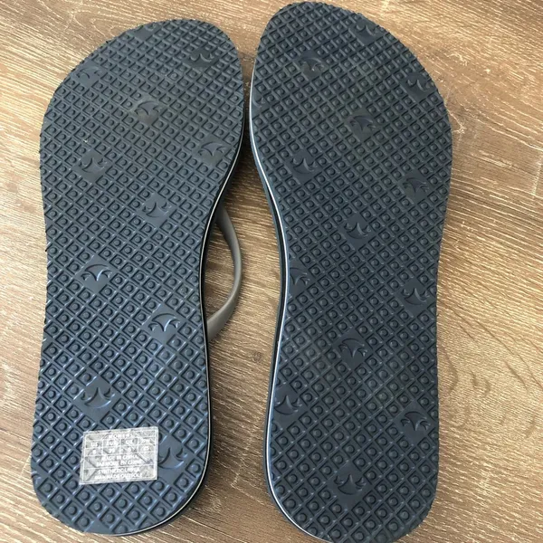 NWOT Freewaters REI Scooter Flip Flop Sandals 8 Navy Yellow - Image 5
