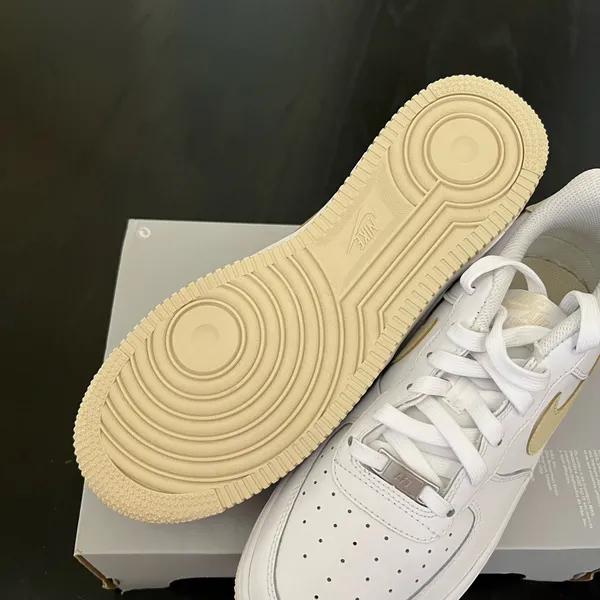 New NIKE Air Force 1 GS 'White Light Khaki' - Image 4