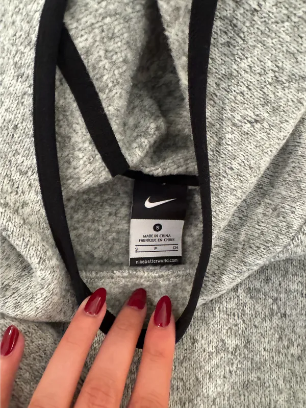 Nike jacket - Image 2