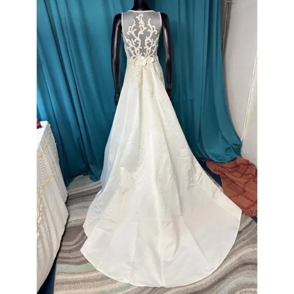 Mon Cheri‎ Bridals Wedding Gown White Embroidered Illusion Back Veil Set Size 10 - Image 3