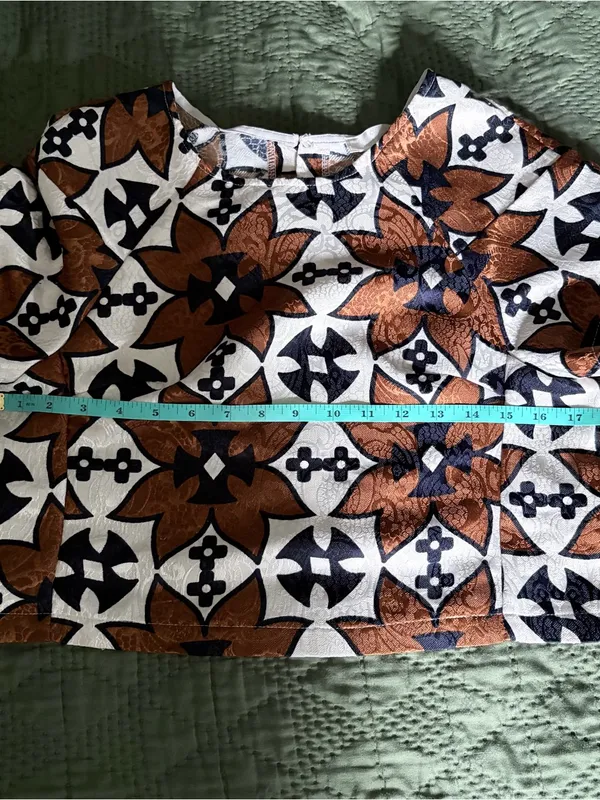 Brown White Black Geometric Retro Print Crop Top Short Sleeve M - Image 7