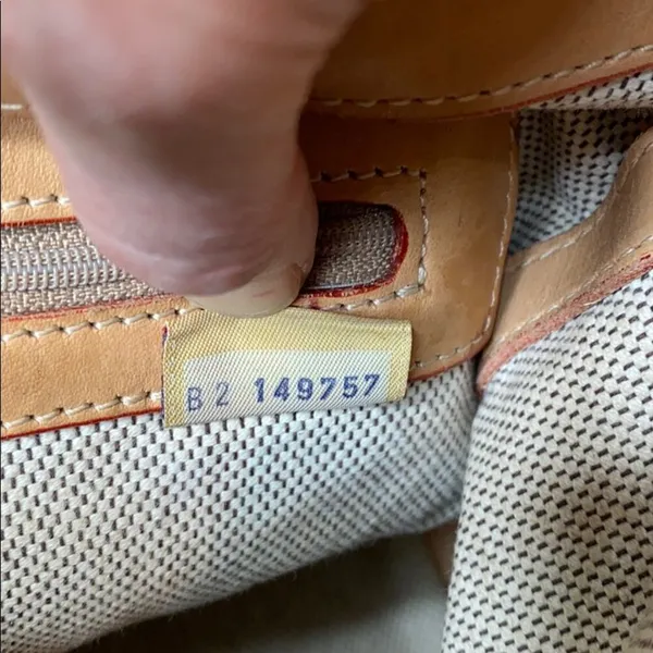 Dooney & Bourke Vintage Signature Leather Purse - Image 13