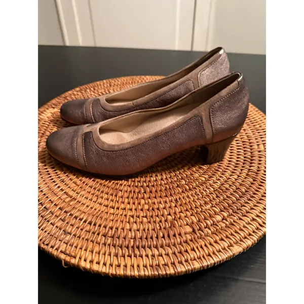 Munro‎ American Womens Metallic Bronze Suede Trim Pumps Heels M276348 Size 7 M - Image 7