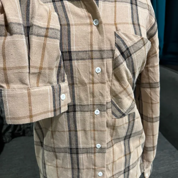 Women Plaid Tan & Black Collared Long Sleeve Buttondown Relaxed Fit Shirt‎ Sz L - Image 4