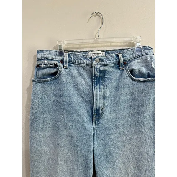 Abercrombie 90s Straight Jeans Ultra High Rise‎ Light Wash Denim Size 31/12 - Image 8