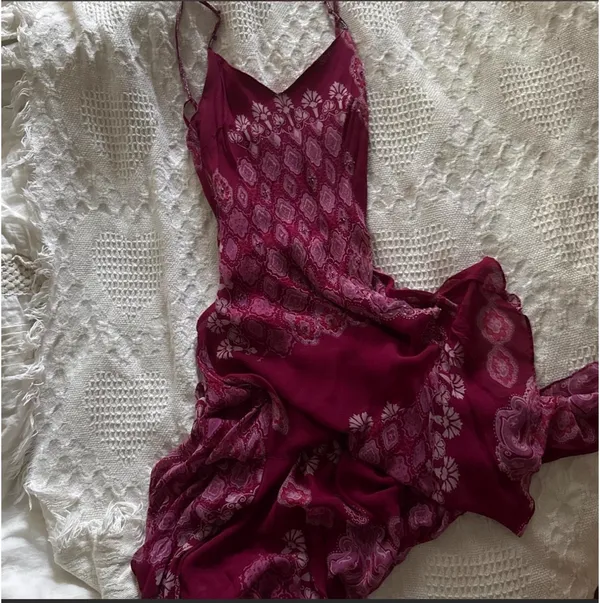 RARE VINTAGE Paisley Magenta Beaded Dress Size 4 - Image 2