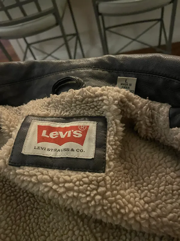 Levi’s Faux Leather Jacket - Image 3