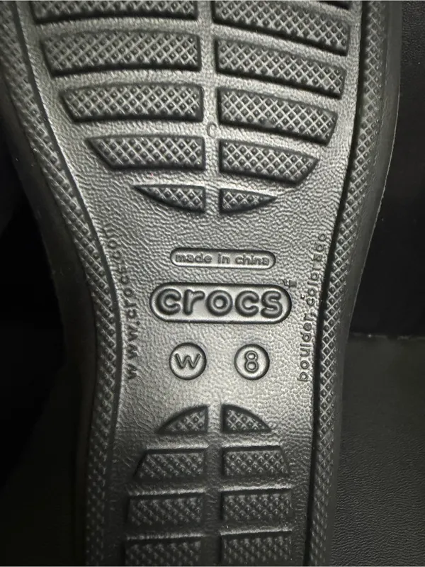 Crocs Black Criss Cross Sandals - Image 7