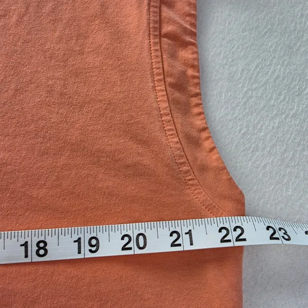 Athleta Avenue Tee Top Island Coral V-Neck Short Sleeve 657842 Womens Medium - Image 8