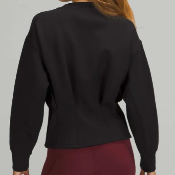 Lululemon Gathered Waist Crew Pullover black top - Image 2