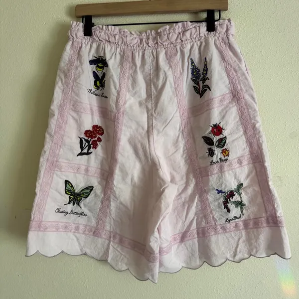 Lyrebird Pink Cottagecore Whimsy Cotton Embroidered Floral Lace Bermuda Shorts M - Image 4