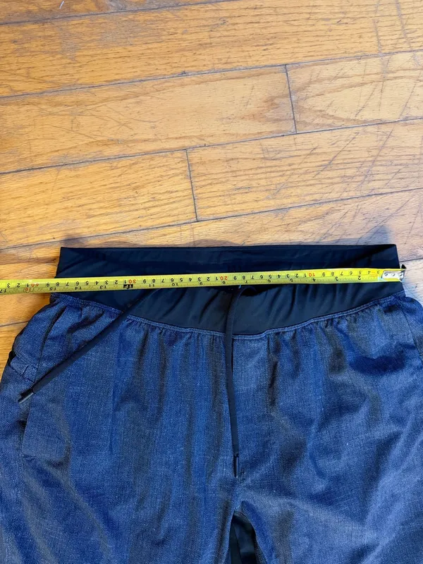 Men’s Lululemon Shorts - Image 4