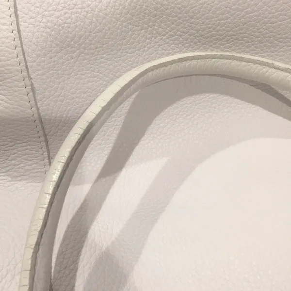White handbag - Image 3