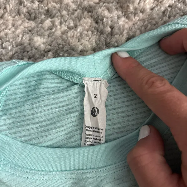 Lululemon race length top cropped  - Image 2