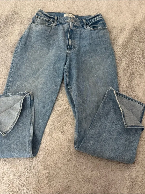 Abercrombie Curve Love Split Hem 90s Straight Ultra High Rise - Image 3