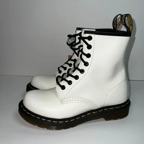 Dr. Martens 1460 W Patent Leather Boots Women’s Sz 6 - Image 3
