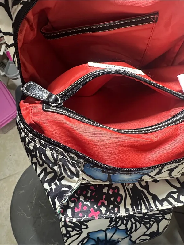 Nine West backpack style purse Excellent condition. - Image 11