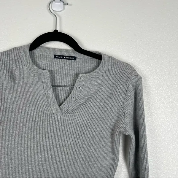 Brandy Melville Cropped Ribbed Long Sleeve Knit‎ Top Gray - Image 4