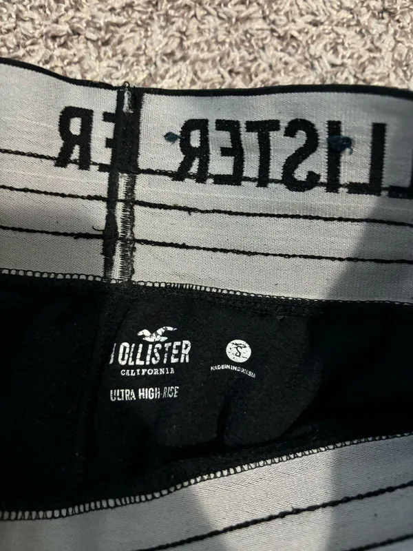Hollister Sweatpants Black - Image 2