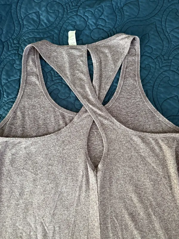 MARIKA Super Soft Thin Keyhole Racerback Mauve Purple Pink Tank Top Size Medium - Image 9