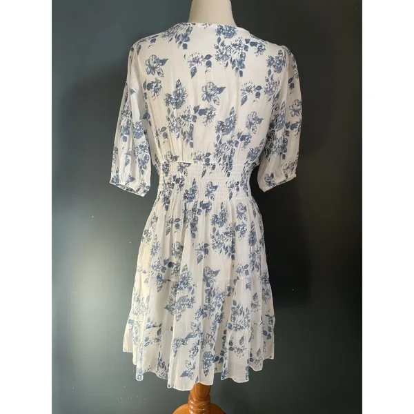 J.O.E.E. Floral Print V-Neck Smocked‎ Waist Tiered Mini Dress White Blue Women's - Image 3