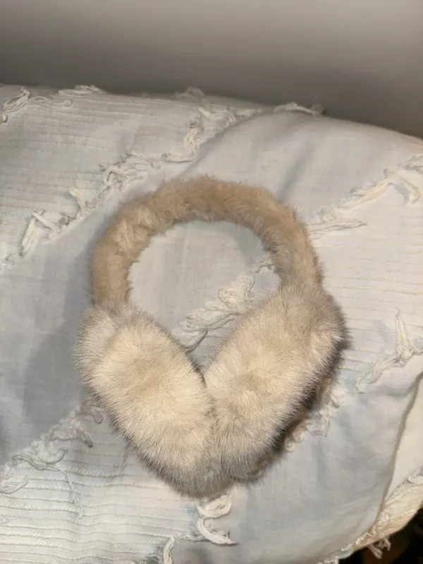 Boutique Earmuffs Brown - Image 3