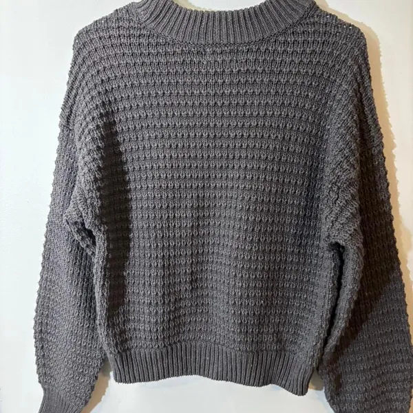 universal‎ threads sweater Size M - Image 3