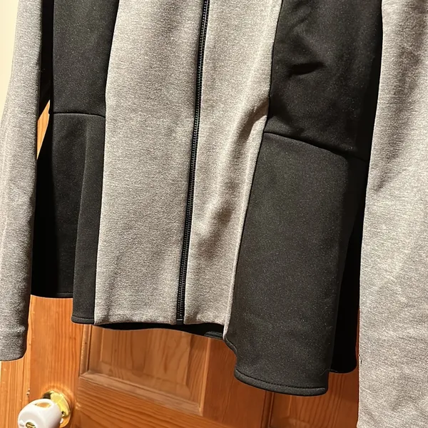 Top shop size 12 zip up top good condition - Image 3
