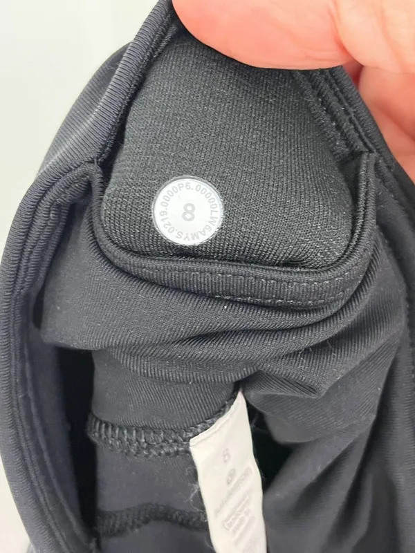 Lululemon Size 8 All the Right Places Crop High-Rise Leggings 19" Black - Image 6