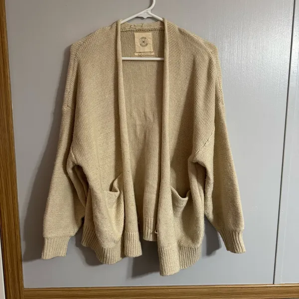 Urban Outfitters Beige Knit Cardigan Size Small - Image 7