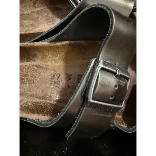 Birkenstock Arizona Soft Footbed Sandal in Metallic Green Size 39 8.5 shoes - Image 3
